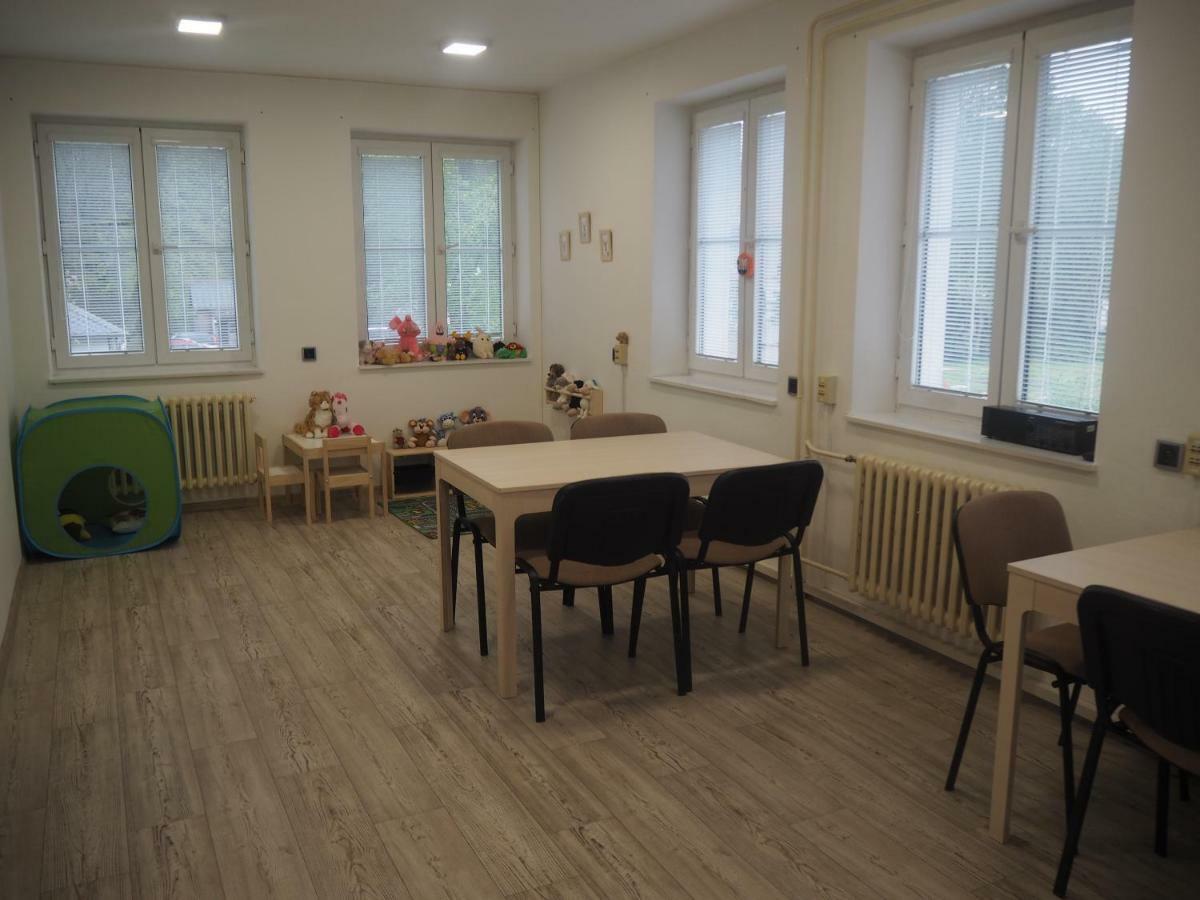Economy Apartments Ceske Svycarsko Hrensko Ngoại thất bức ảnh